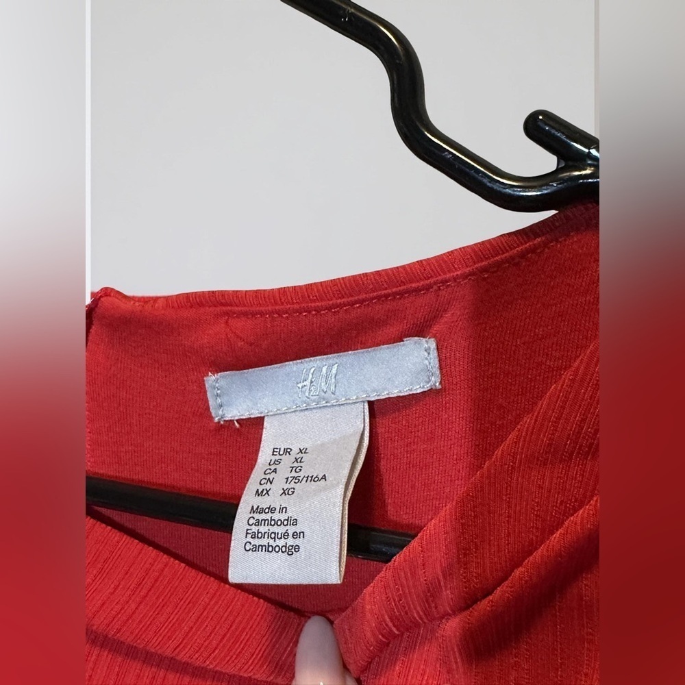 H&M Vibrant Red Blouse - Picture 4 of 4